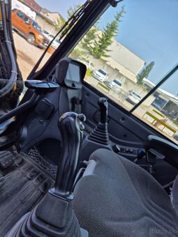 9 t bager Hyundai R80CR-9A - 6