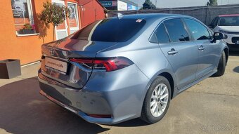 Toyota Corolla sedan 1,8 hybrid Comfot Tech + Techpack 72KW - 6