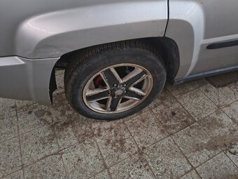 Jeep Patriot 2.4i - 6