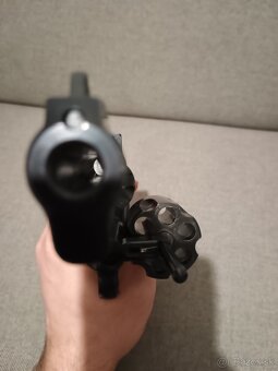 Revolver Ruger GP100 kaliber 357 Magnum - 6