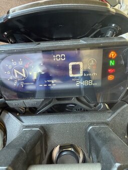 Honda CB650R - 6