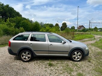Škoda Octavia Scout 2.0 TDi 4x4 - 6