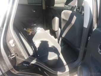 Predám Nissan Qashqai 1,5 desel ročník 2007 - 6