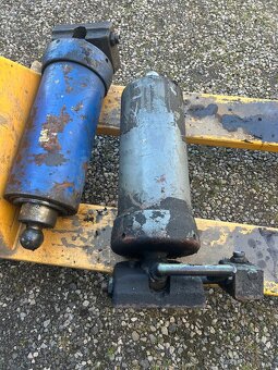 Nádržky na servoriadenie Liaz, Tatra, Zetor … - 6