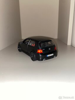 Predám modely aut 1:24 - 6