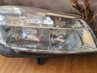 Predné svetlá Opel insignia - 6