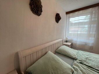 Masivní ložnice v provensálském stylu(798) - 6