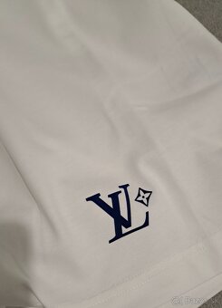 LOUIS VUITTON  TRIKO 5 - 6