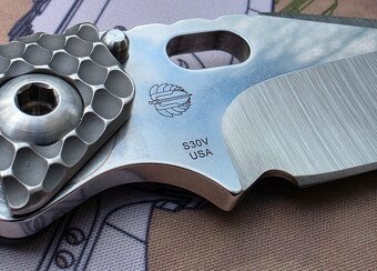 Strider SMF Black G10 DGG Bowie - 6