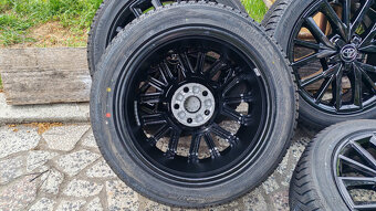 5x114,3 R17 --- TOYOTA COROLLA - 6