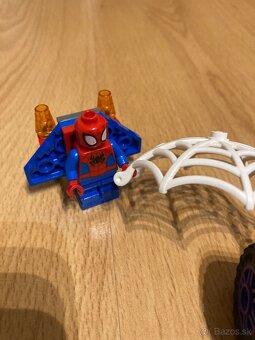 Lego Marvel Spidey amazing friends Hulk vz. Rhino - 6