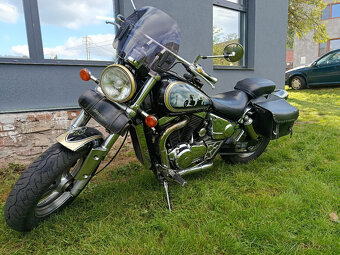 Suzuki Marauder VZ 800 - 6