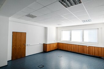 Na prenájom 4 kancelárske priestory v súkromnom areáli - 6