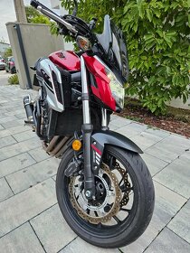 Honda CB650F 2018 - 6
