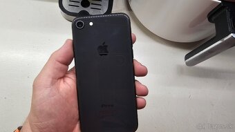 Apple iPhone 8 64GB - nová batéria, zachovalý, plne funkčný - 6