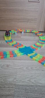 Dráha s autíčkom svietiaca - 6