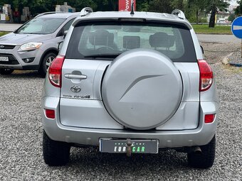 Toyota RAV4 2.2 D-4D 135 Terra - 6
