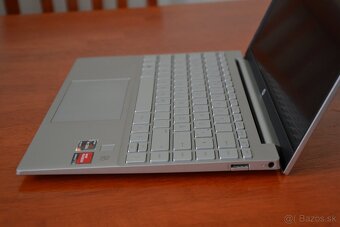 HP Pavilion Aero 13 WQXGA (2560 x 1600) - 6