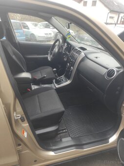 Suzuki Grand Vitara 2.0 4x4 benzín Zlatá metal - 6