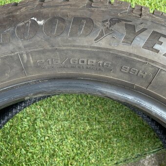 Zimné pneumatiky Goodyear 215/60 R16 - 6