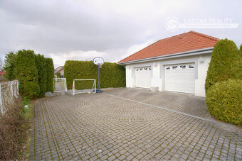 Rodinný dom s krásnou záhradou (922 m2) Markušovce pri SNV - 6