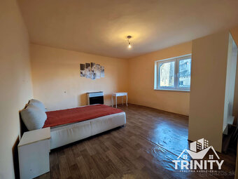 Na predaj poschodový 5-izbový rodinný dom v obci Pribeta - 6