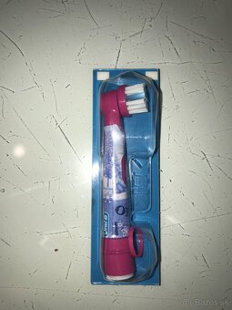 Náhradná hlavica ku kefke Oral -B - 6