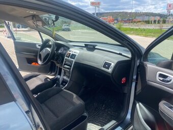 Predám Peugeot 307 combi 1.6hdi 66kw. 2007 - 6
