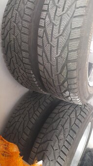 Toyota yaris cross - 6