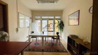 Štvorpodlažná budova v centre Piešťan na podnikanie, či býva - 6