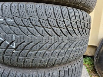 245/45R18 Nokian WR Snowproof na diskoch - 6