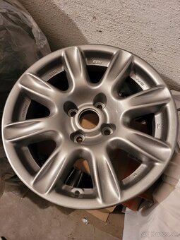 Zimné pneumatiky 195/ 65 R15 na elektrónoch pre Citroën C4 - 6