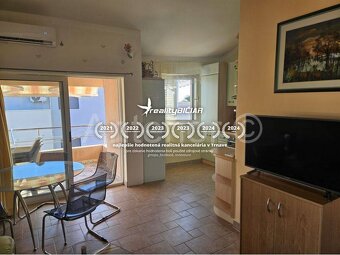 PRIVLAKA - apartmán - 130 m od mora - 6