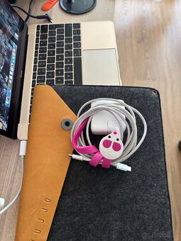 MacBook 12 inch 256gb. 8gb - 6