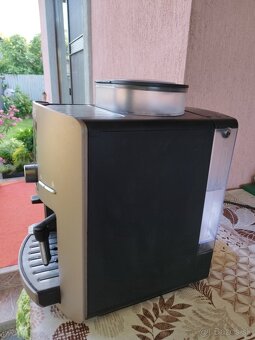 Automatický kávovar Krups na zrnkovu kávu - 6