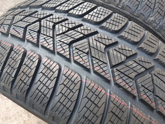 235/55 R19 - nové zimné Pirelli - 6