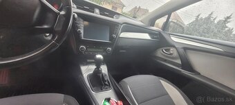 Toyota Avensis 2.0 D4D 105 Kw M6 - 6