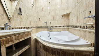 EXKLUZÍVNE 3-izbový byt s lodžiou, zariadený, všade bl - 6