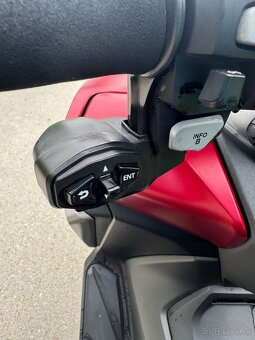 Honda Forza 350 - ako nová - 6
