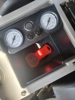 Mitsubishi l200 2,5 D 4×4 - 6