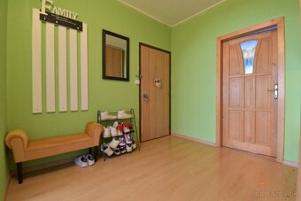 BEDES | 3 izbový byt, 72m2, 2p/7p, loggia, Okružná, Handlová - 6