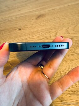 iPhone 15 Pro 128 GB, Black Titanium - 6