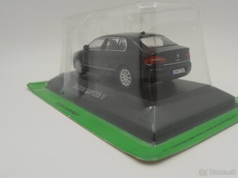 Škoda Superb II "Kaleidoskop" 1/43 - 6