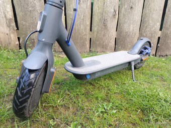 RezervovaneXiaomi Mi Electric Scooter 3 elektrická kolobežka - 6