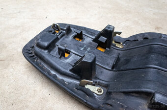 Honda CBR600 F4i (2001–2003) – Sedadlo - 6