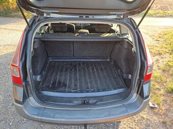 Renault MEGANE GRANDTOUR 2,0 dCI - 6