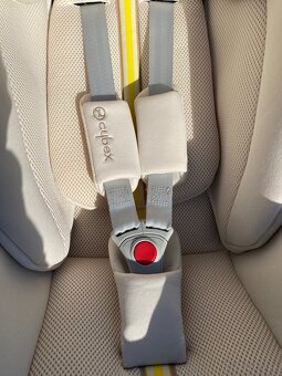 Cybex cloud G i-size Plus seashell beige Gold - 6