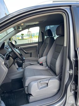 Volkswagen Touran 2.0 TDI Comfortline MT6 - 6