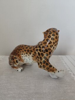 Royal dux leopard porcelánová soška - 6