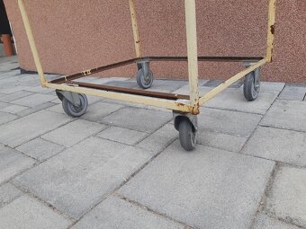 Predam stojan, regal na kolieskach - 6